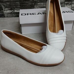 Dream Pairs Women's Elegant White Flats